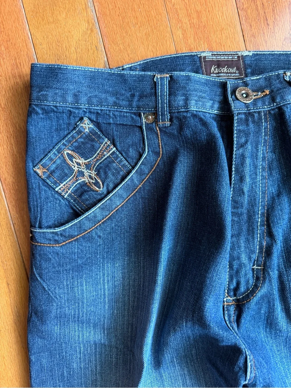Knockout Medium Wash Jeans Men’s Size 34 Embroidered Pockets Hip Hop